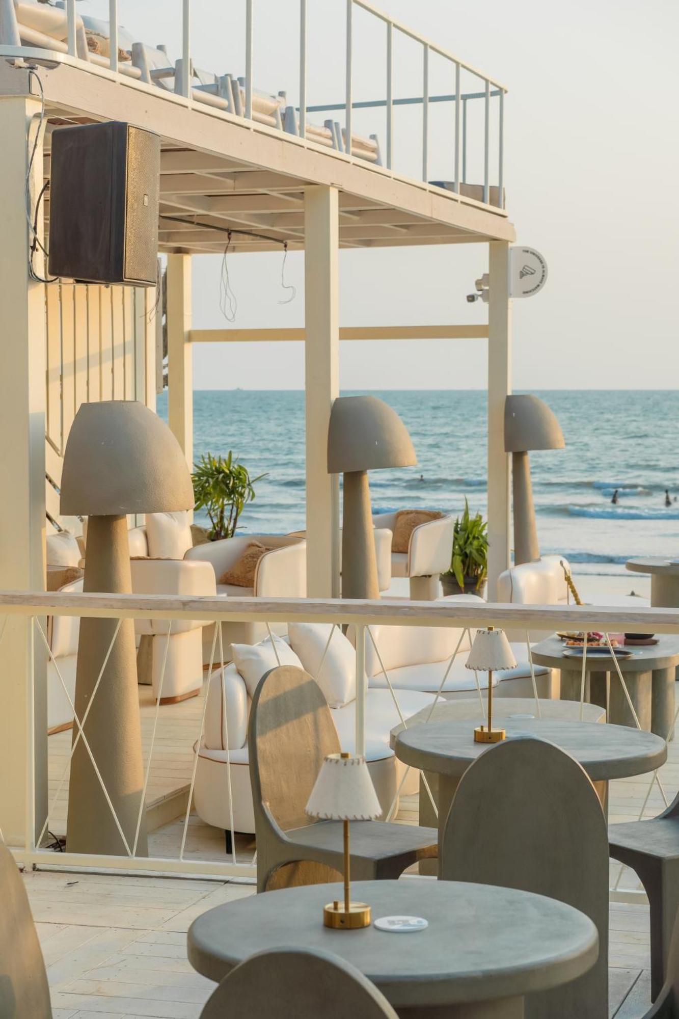 Living Room Beach Resort Morjim Extérieur photo